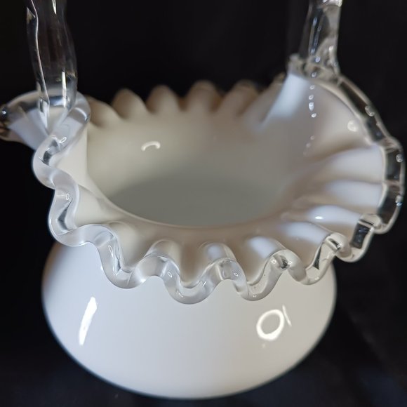 VINTAGE   FENTON White Milk Glass Basket Ruffles Handle Decor Home - Picture 5 of 10